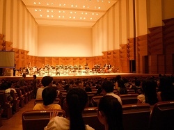 東京フィルハーモニー交響楽団の演奏です